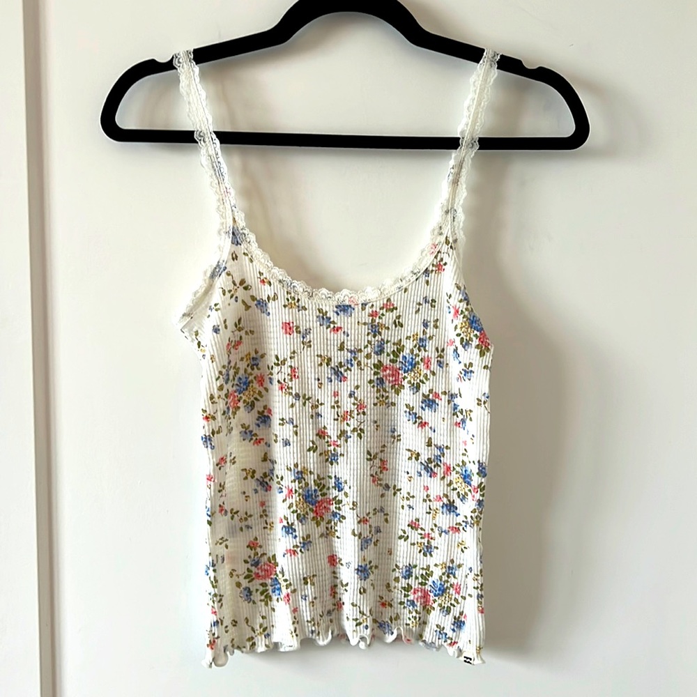 Billabong, cropped floral tank